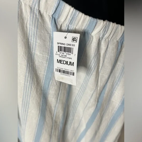 And now this off the shoulder dress - Picture 9 of 12